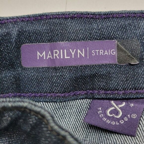 NYDJ Marilyn Straight Leg Jeans Size 2P Dark Wash Blue Denim USA 26x29 - Picture 5 of 12